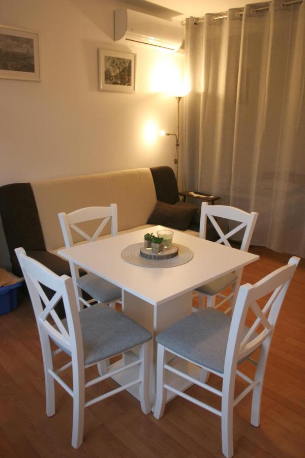 Studio Apartman Maria Čavle Екстериор снимка