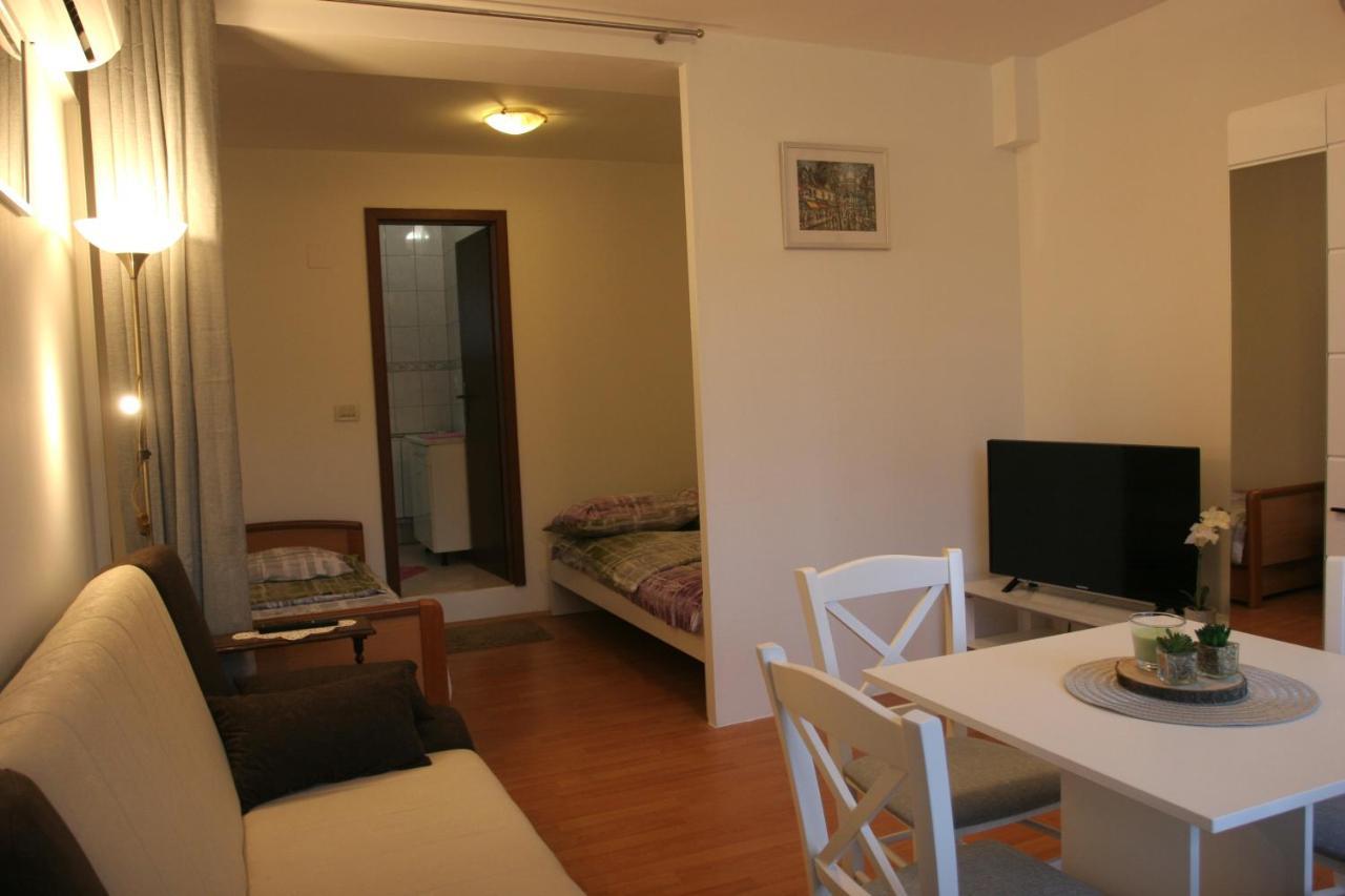 Studio Apartman Maria Čavle Екстериор снимка